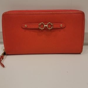 C wonder leather zipper wallet